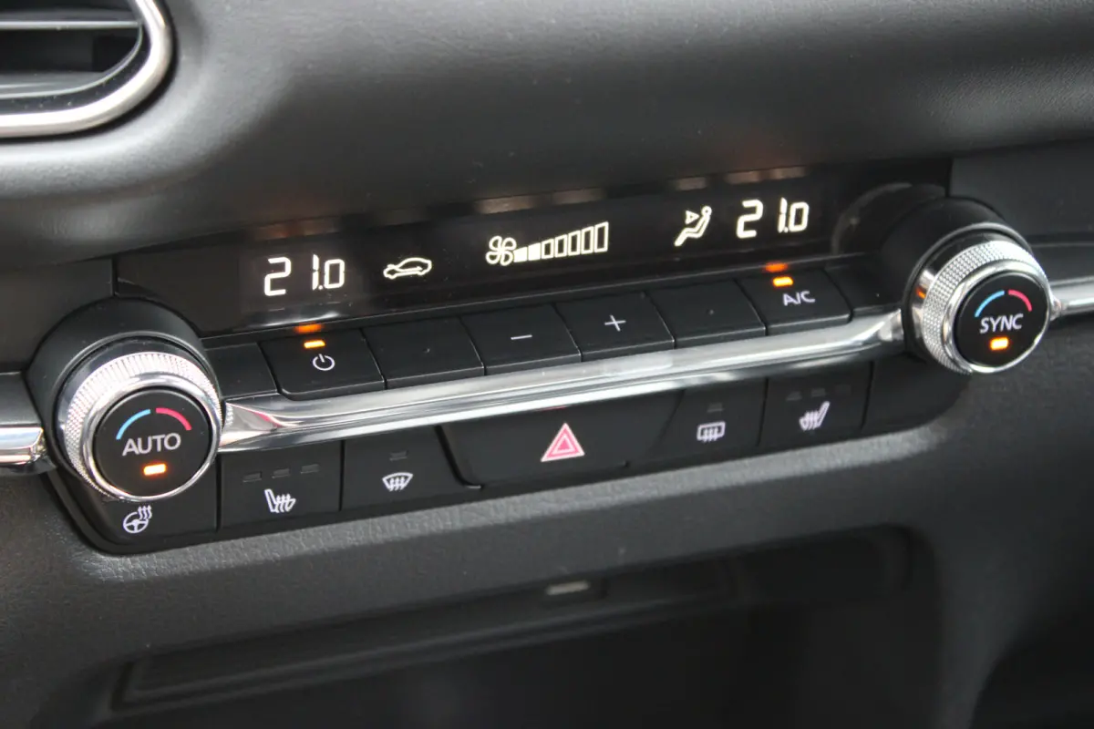 2.0 e-SkyActiv-X M Hybrid Luxury