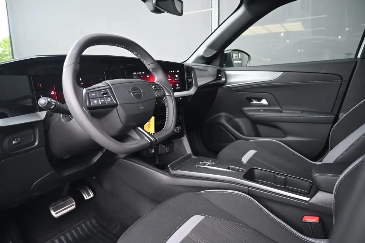 1.2 Turbo GS 130pk Automaat | Navigatie by App | Achteruitrijcamera | Climate Control | Full-LED | !!