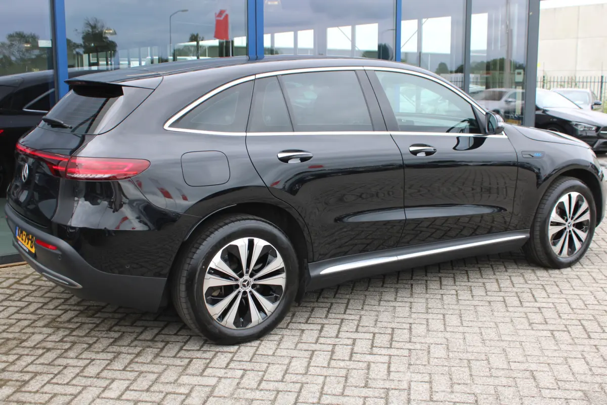 400 4MATIC 80 kWh (SOH 97,21%) LEDER KEY-LESS GO CARPLAY