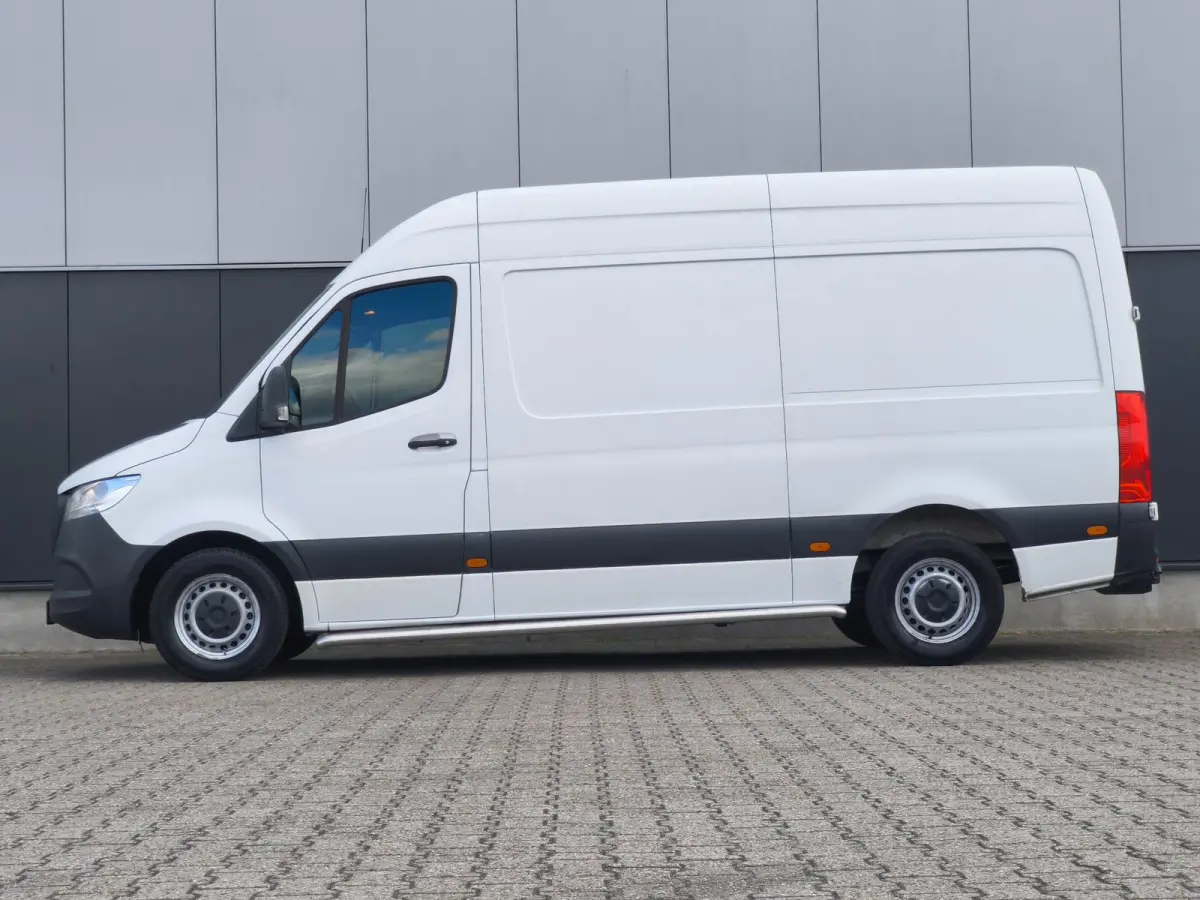 316 RWD AUTOMAAT 3500KG TREKHAAK L2H2 AIRCO CRUISE