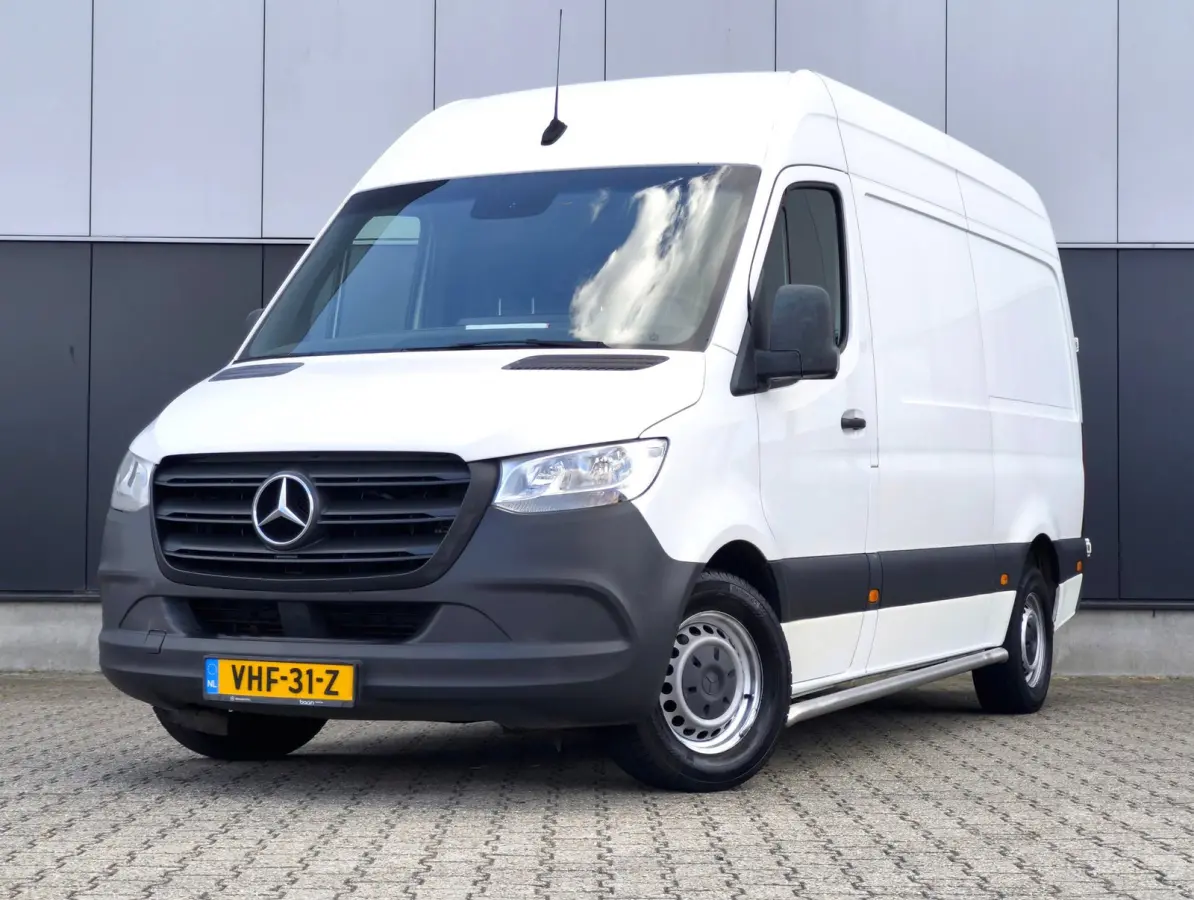 316 RWD AUTOMAAT 3500KG TREKHAAK L2H2 AIRCO CRUISE