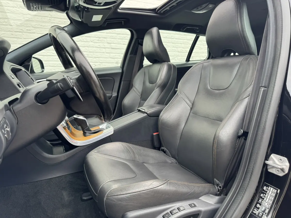 2.0 T5 Summum Automaat Trekhaak Clima Lederenbekl. Stoel/Stuurverwarming Cruisecontrol
