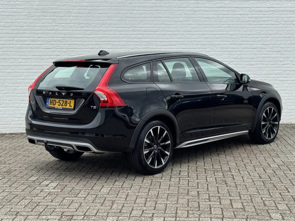2.0 T5 Summum Automaat Trekhaak Clima Lederenbekl. Stoel/Stuurverwarming Cruisecontrol