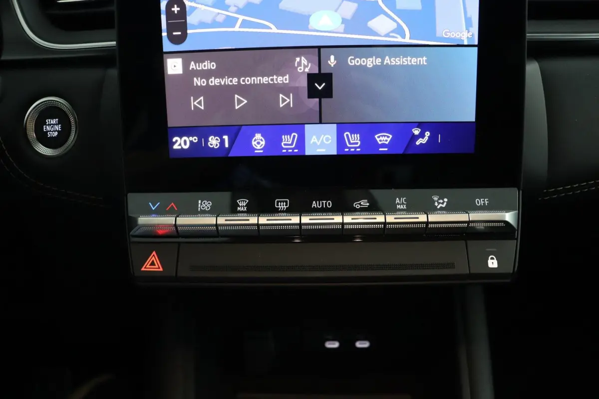 iconic full hybrid E-Tech 160 | Panoramadak | Harman Kardon |