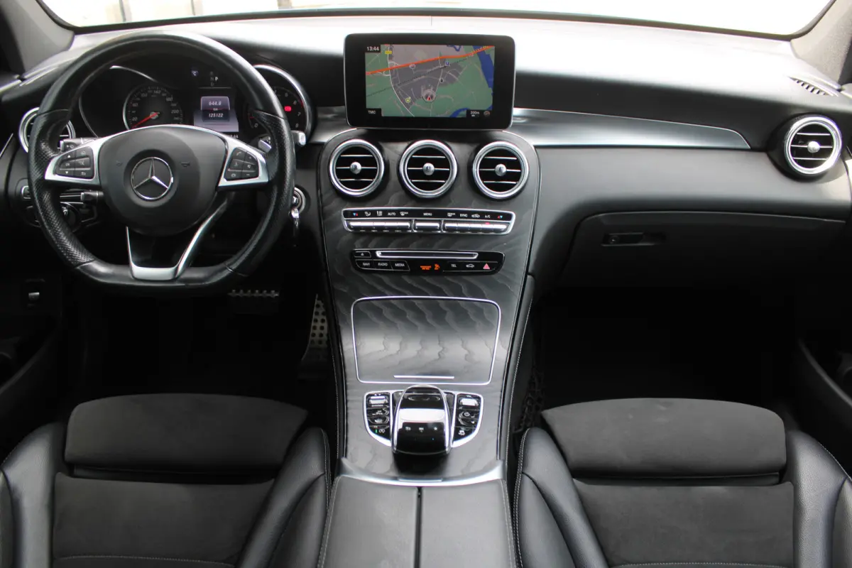 250 4MATIC AMG LINE NIGHT PAKKET COMAND CARPLAY <<NL AUTO>>