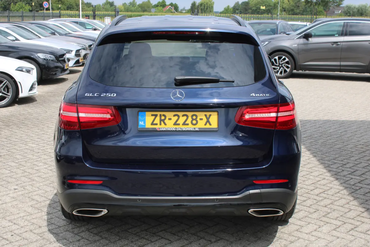 250 4MATIC AMG LINE NIGHT PAKKET COMAND CARPLAY <<NL AUTO>>