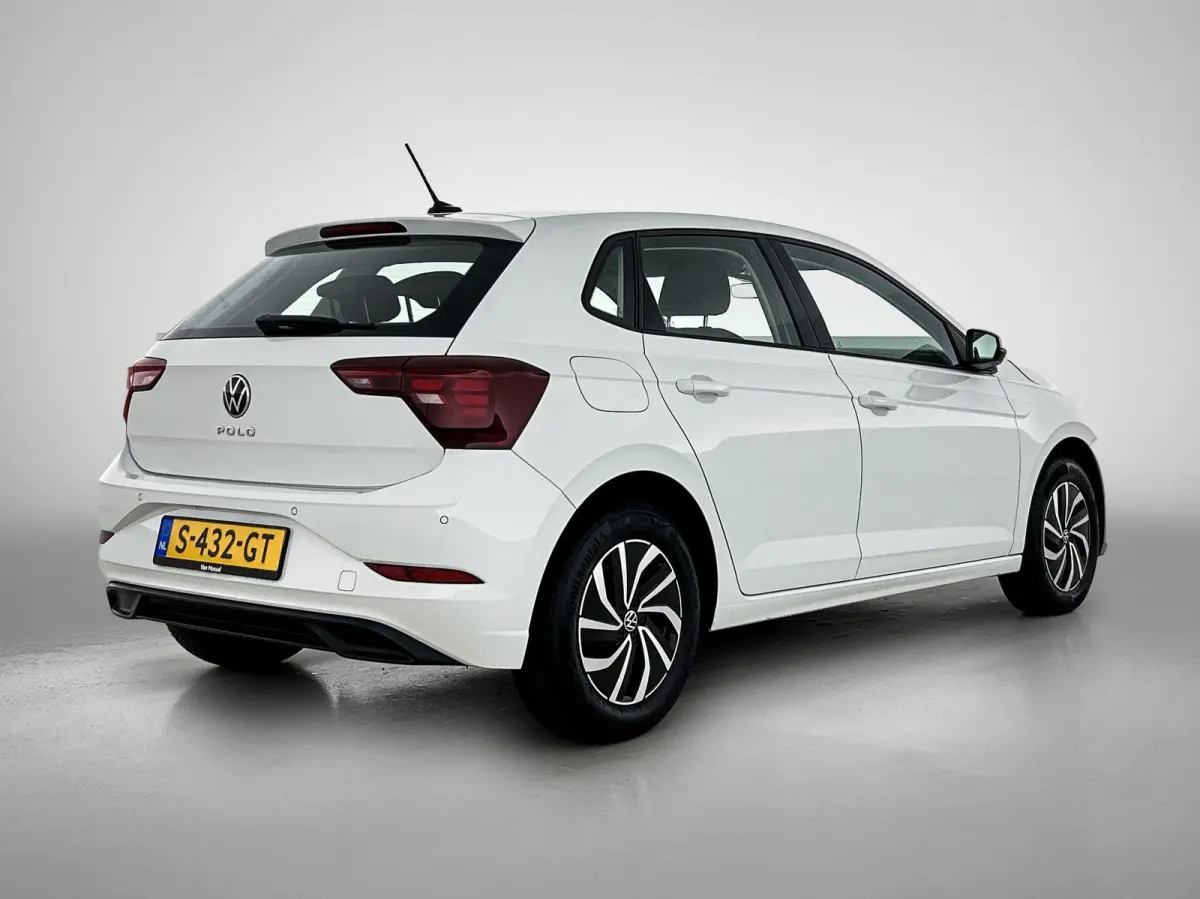 1.0 TSI Life Business | 95 PK | Apple Carplay/Android Auto | Parkeer sensoren voor en achter | Climatronic (automatische airco) | Adaptieve Cruise Control | Stoelverwarming |