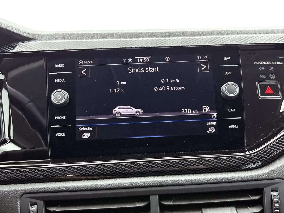 1.0 TSI Life Business | 95 PK | Apple Carplay/Android Auto | Parkeer sensoren voor en achter | Climatronic (automatische airco) | Adaptieve Cruise Control | Stoelverwarming |