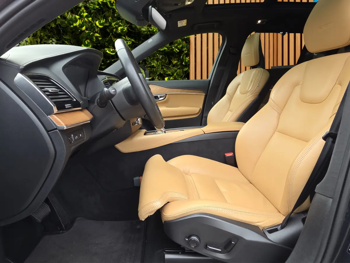 2.0 T8 Twin Engine AWD Inscription Intro Edition | Uniek! | 1e Eigenaar | Dealer onderhouden | Luchtvering | HUD | Pano | 360 | Memory