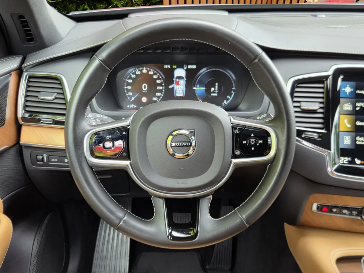 2.0 T8 Twin Engine AWD Inscription Intro Edition | Uniek! | 1e Eigenaar | Dealer onderhouden | Luchtvering | HUD | Pano | 360 | Memory