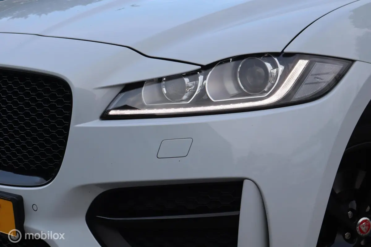2.0 R-Sport AWD 20d