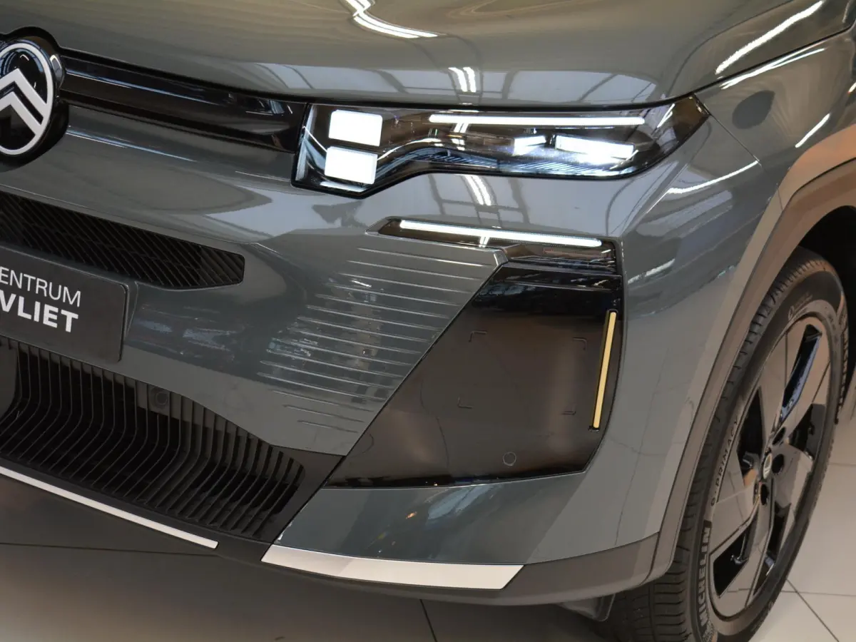 1.2 Hybrid 145 Max | Interieur-pakket | Trekhaak | Elektrisch Glazen Panoramadak |