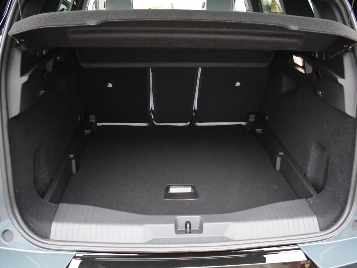 1.2 Hybrid 145 Max | Interieur-pakket | Trekhaak | Elektrisch Glazen Panoramadak |