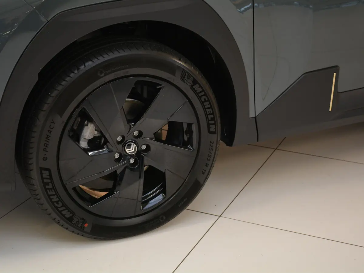 1.2 Hybrid 145 Max | Interieur-pakket | Trekhaak | Elektrisch Glazen Panoramadak |
