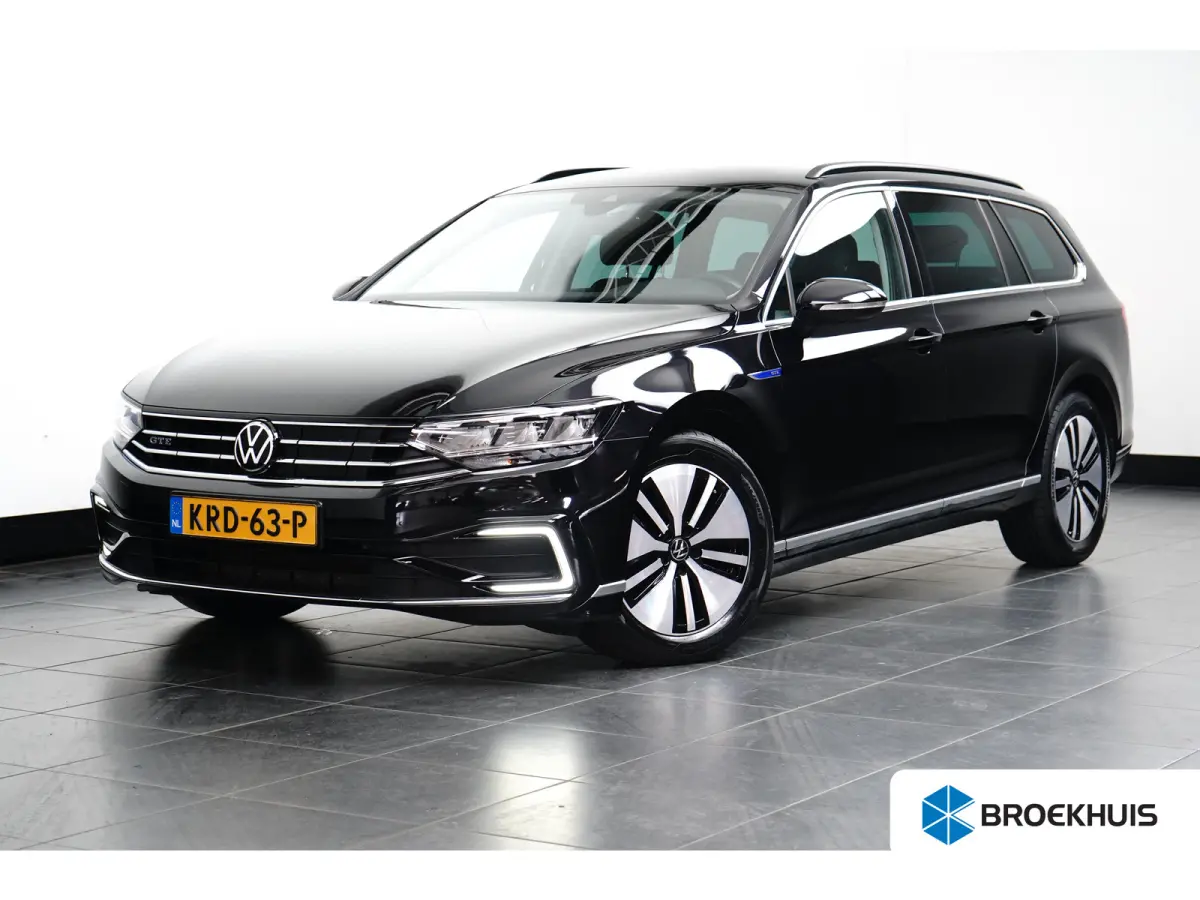 1.4 TSI PHEV GTE Business | ACC | Stoelverwarming | Camera | LED Matrix | 17'' | | Achteruitrijcamera | Cruise control adaptief | Elektrisch bedienbare achterklep met sensorsturing