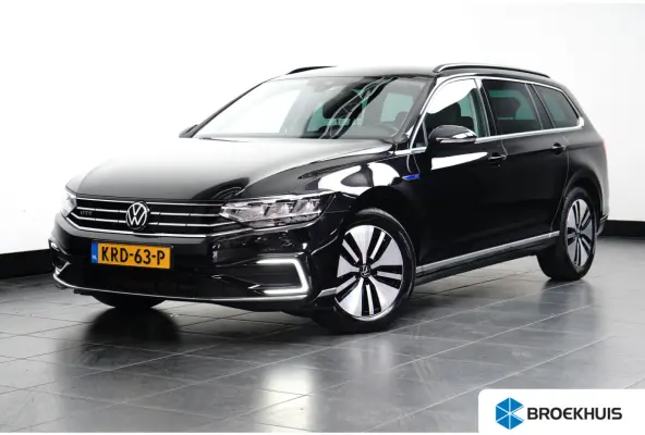 1.4 TSI PHEV GTE Business | ACC | Stoelverwarming | Camera | LED Matrix | 17'' | | Achteruitrijcamera | Cruise control adaptief | Elektrisch bedienbare achterklep met sensorsturing