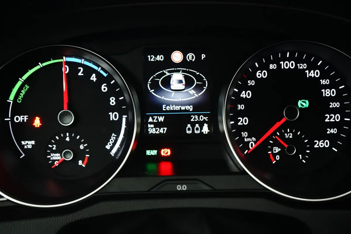 1.4 TSI PHEV GTE Business | ACC | Stoelverwarming | Camera | LED Matrix | 17'' | | Achteruitrijcamera | Cruise control adaptief | Elektrisch bedienbare achterklep met sensorsturing