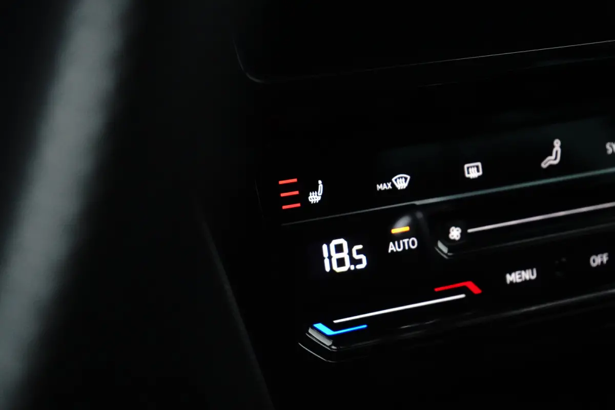 1.4 TSI PHEV GTE Business | ACC | Stoelverwarming | Camera | LED Matrix | 17'' | | Achteruitrijcamera | Cruise control adaptief | Elektrisch bedienbare achterklep met sensorsturing