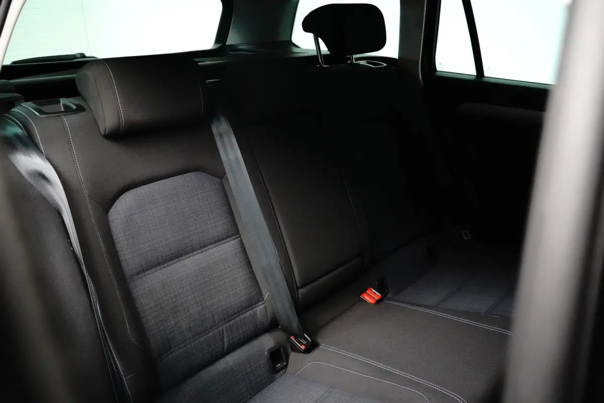1.4 TSI PHEV GTE Business | ACC | Stoelverwarming | Camera | LED Matrix | 17'' | | Achteruitrijcamera | Cruise control adaptief | Elektrisch bedienbare achterklep met sensorsturing
