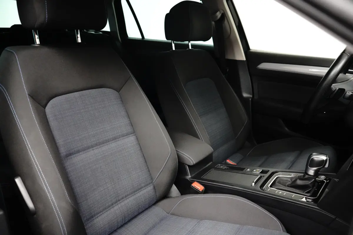 1.4 TSI PHEV GTE Business | ACC | Stoelverwarming | Camera | LED Matrix | 17'' | | Achteruitrijcamera | Cruise control adaptief | Elektrisch bedienbare achterklep met sensorsturing