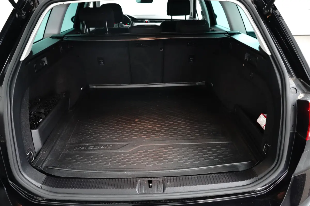 1.4 TSI PHEV GTE Business | ACC | Stoelverwarming | Camera | LED Matrix | 17'' | | Achteruitrijcamera | Cruise control adaptief | Elektrisch bedienbare achterklep met sensorsturing