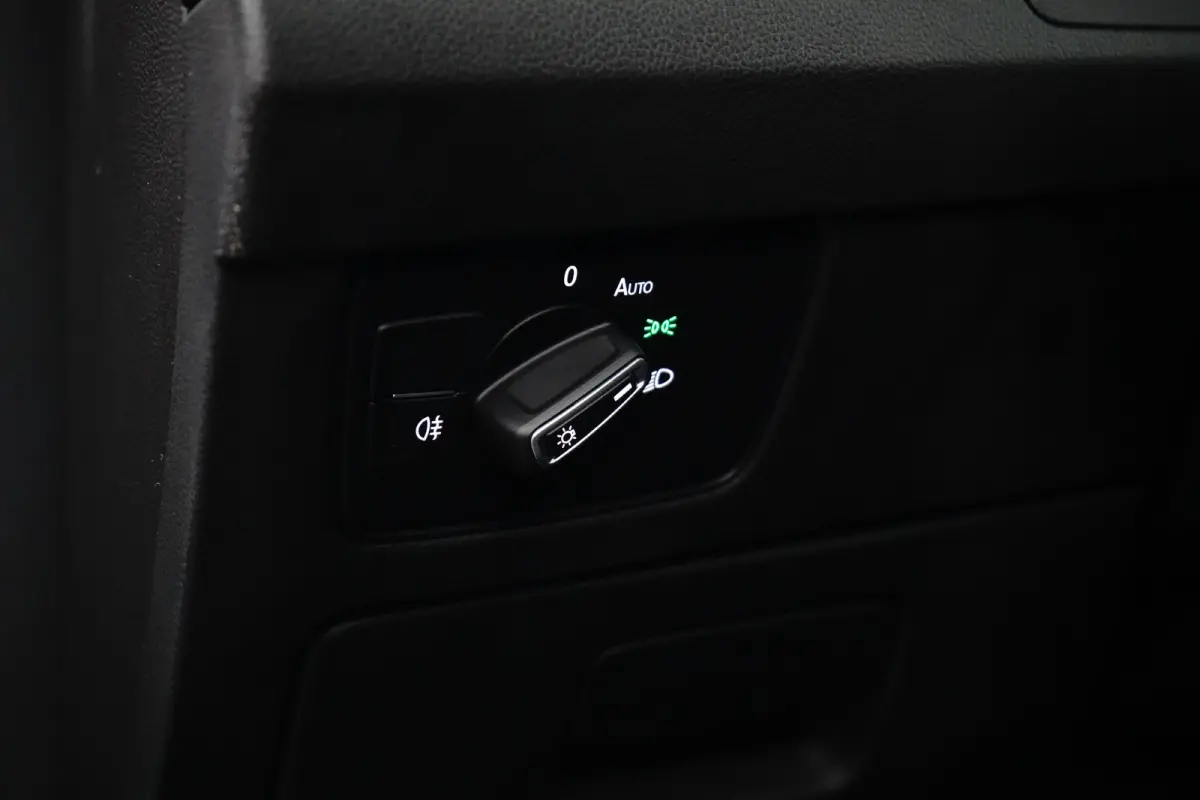 1.4 TSI PHEV GTE Business | ACC | Stoelverwarming | Camera | LED Matrix | 17'' | | Achteruitrijcamera | Cruise control adaptief | Elektrisch bedienbare achterklep met sensorsturing