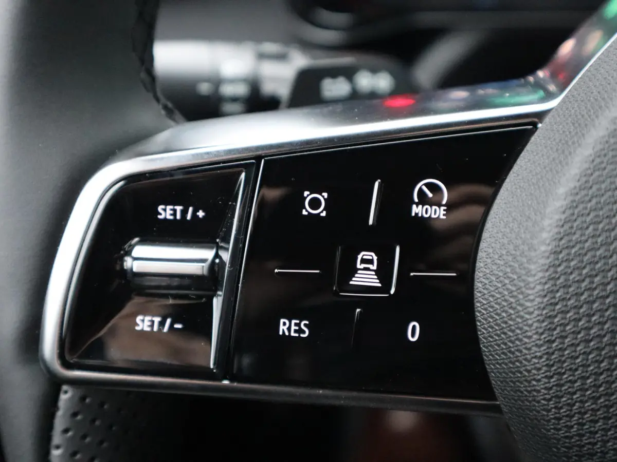ADVANCE 52 kWh | Google Navi | Parkeercamera | Adapt. Cruise |
