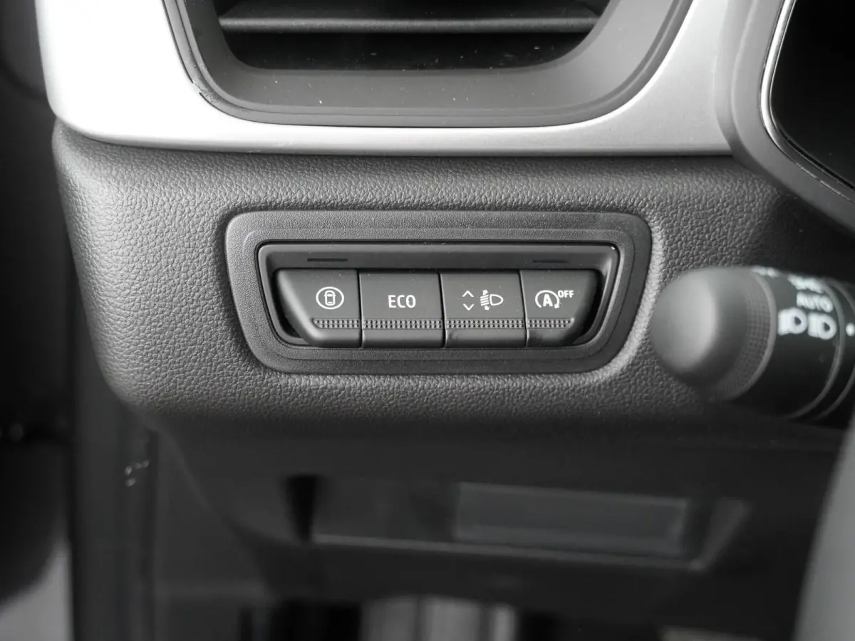 evolution TCe 115 | Pack navigation & comfort |