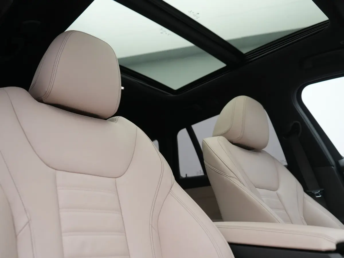 330e xDrive M Sport PHEV 293pk Dealer O.H | Panodak | Head Up | Camera | Laser LED | Lederen Sportstoelen Memory & Verwarmd | Keyless | Cruise Control | BLIS | Apple Carplay | Virtual | Navi