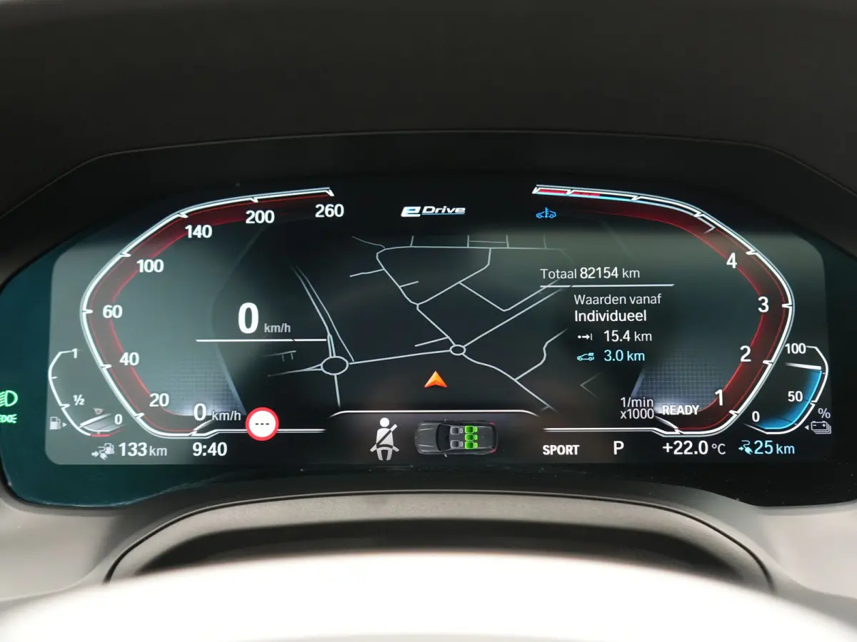 330e xDrive M Sport PHEV 293pk Dealer O.H | Panodak | Head Up | Camera | Laser LED | Lederen Sportstoelen Memory & Verwarmd | Keyless | Cruise Control | BLIS | Apple Carplay | Virtual | Navi