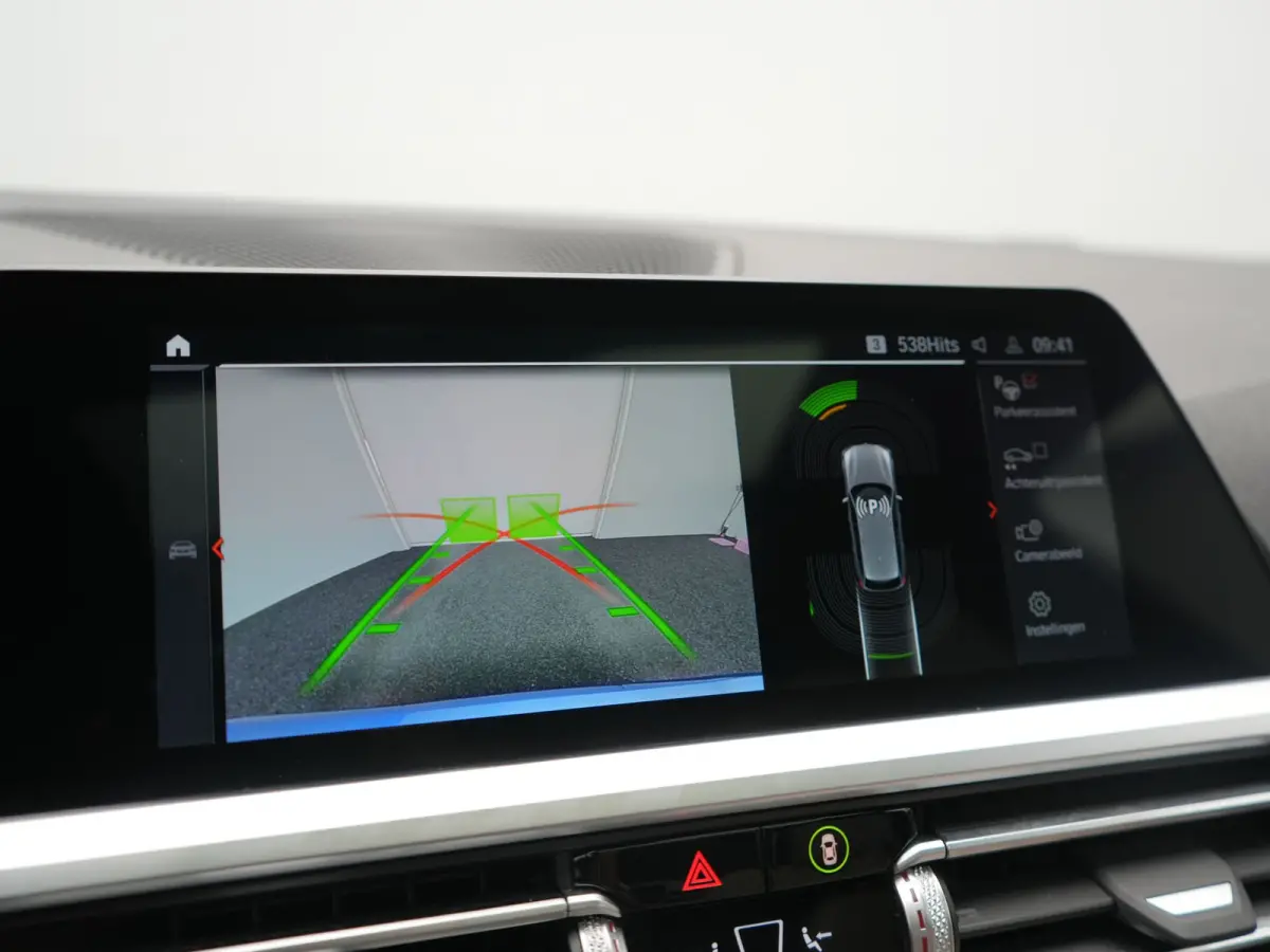 330e xDrive M Sport PHEV 293pk Dealer O.H | Panodak | Head Up | Camera | Laser LED | Lederen Sportstoelen Memory & Verwarmd | Keyless | Cruise Control | BLIS | Apple Carplay | Virtual | Navi