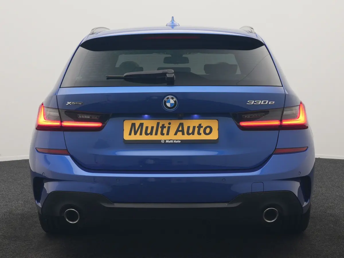 330e xDrive M Sport PHEV 293pk Dealer O.H | Panodak | Head Up | Camera | Laser LED | Lederen Sportstoelen Memory & Verwarmd | Keyless | Cruise Control | BLIS | Apple Carplay | Virtual | Navi