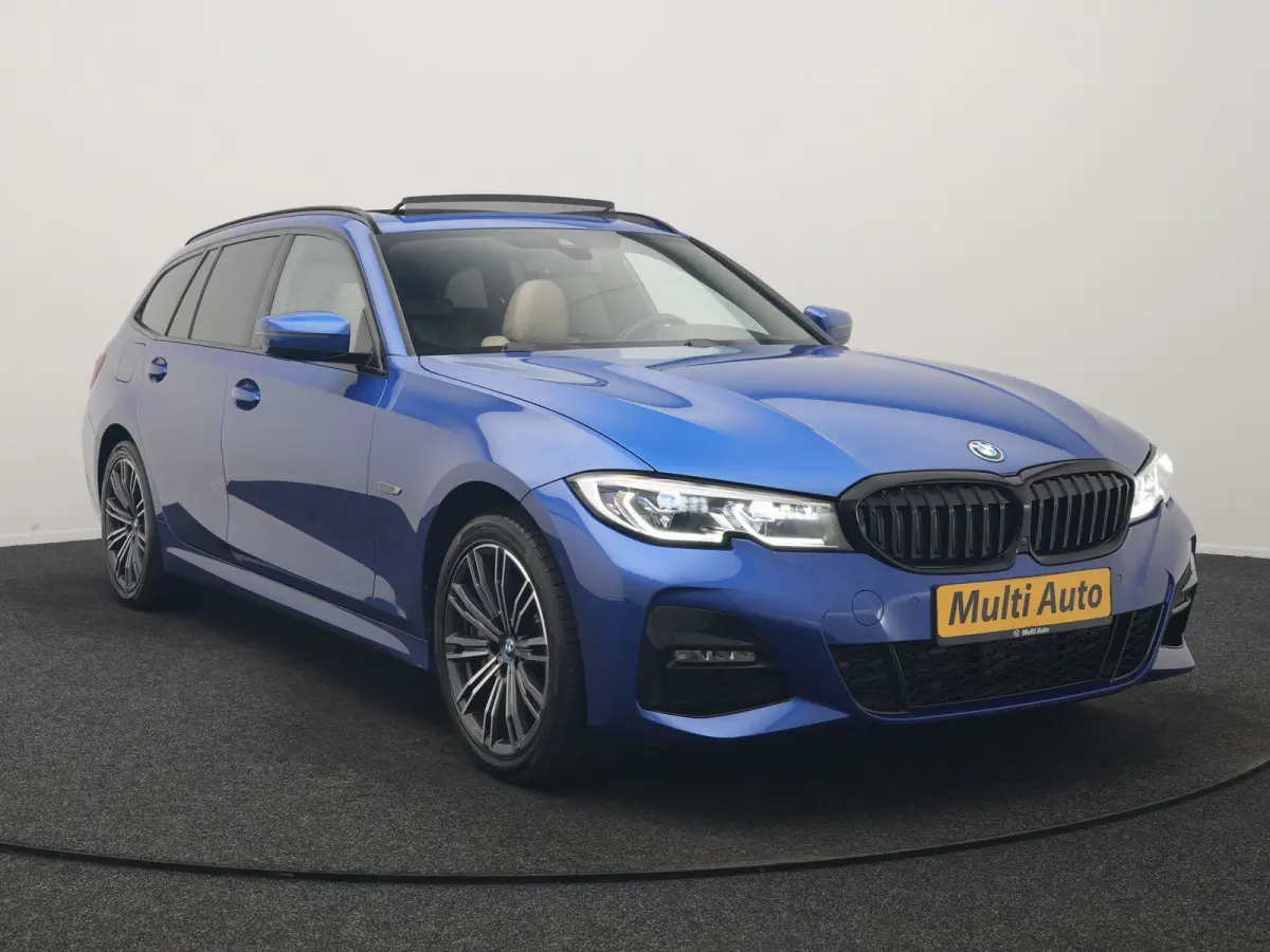 330e xDrive M Sport PHEV 293pk Dealer O.H | Panodak | Head Up | Camera | Laser LED | Lederen Sportstoelen Memory & Verwarmd | Keyless | Cruise Control | BLIS | Apple Carplay | Virtual | Navi