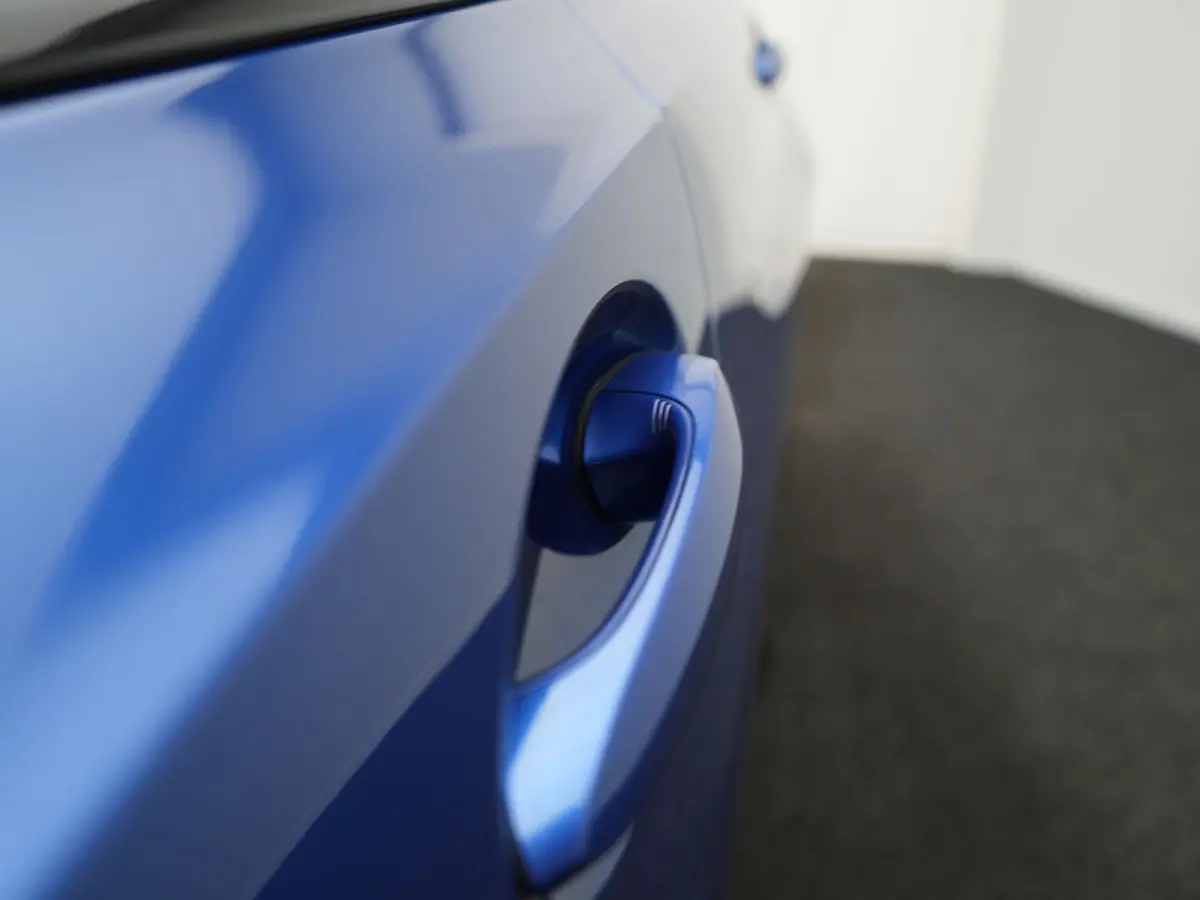330e xDrive M Sport PHEV 293pk Dealer O.H | Panodak | Head Up | Camera | Laser LED | Lederen Sportstoelen Memory & Verwarmd | Keyless | Cruise Control | BLIS | Apple Carplay | Virtual | Navi