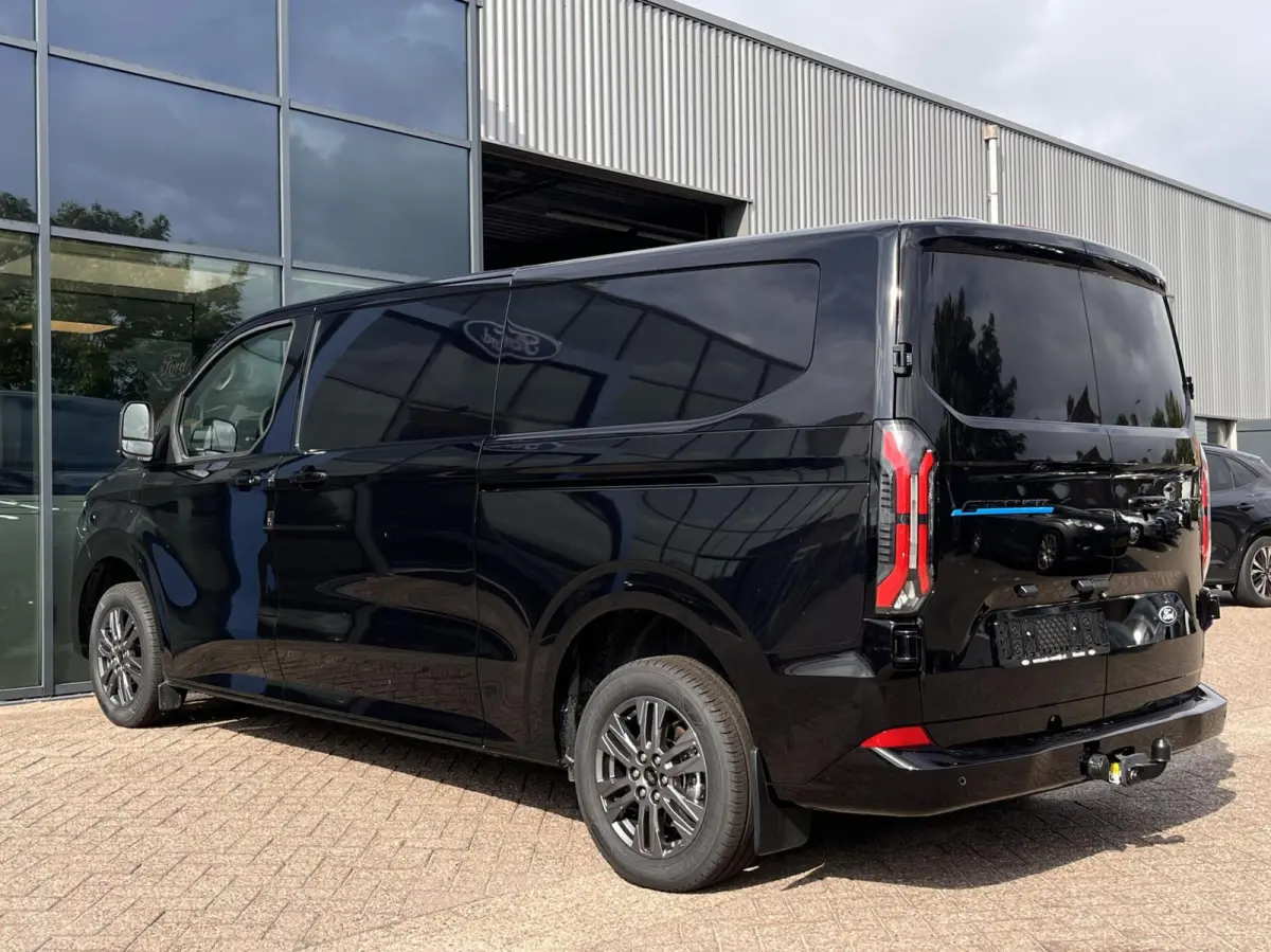 340 L2H1 Limited 71 kWh 218PK 2x Schuifdeur Trekhaak 2300KG Trekgewicht B&O Audio Adaptieve Cruise 360 Camera Stuurverwarming Navi Stoelverwarming Carplay Blind-Spot *Nieuw*