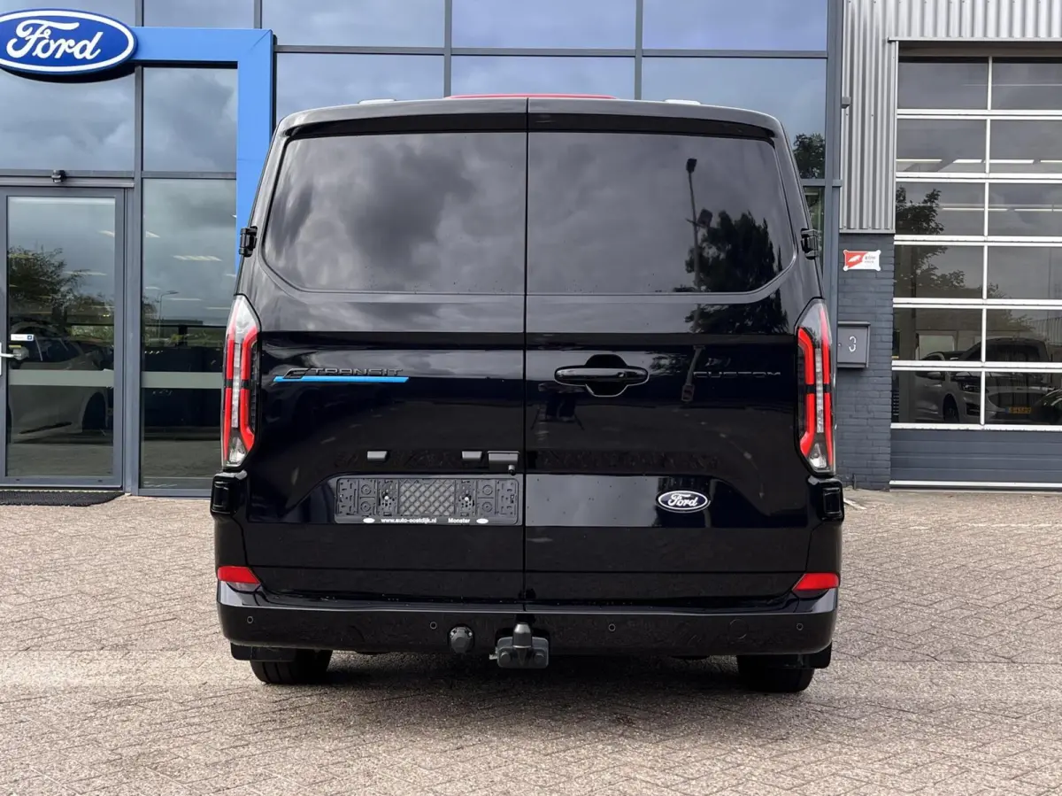 340 L2H1 Limited 71 kWh 218PK 2x Schuifdeur Trekhaak 2300KG Trekgewicht B&O Audio Adaptieve Cruise 360 Camera Stuurverwarming Navi Stoelverwarming Carplay Blind-Spot *Nieuw*
