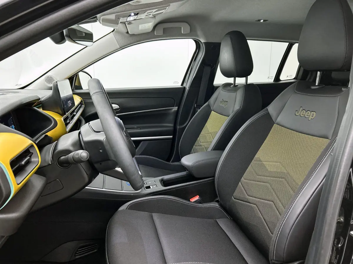 1st Edition 54 kWh | Automaat | LMV | Navigatie | Climate Control | Camera | Adaptive Cruise Control | Elektrische Achterklep | Stoel verwarming  | Apple carplay
