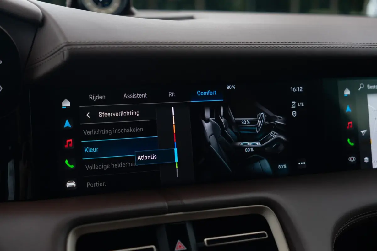 4S Performance Plus 84 kWh|Krijt|Keramisch|€ 181.000 Np|1Eig|Org NL NAP|SportDesign|Achterasbesturing|Olea|SportChrono|Carbon|Warmtepomp|BOSE|Dealer Onderhouden