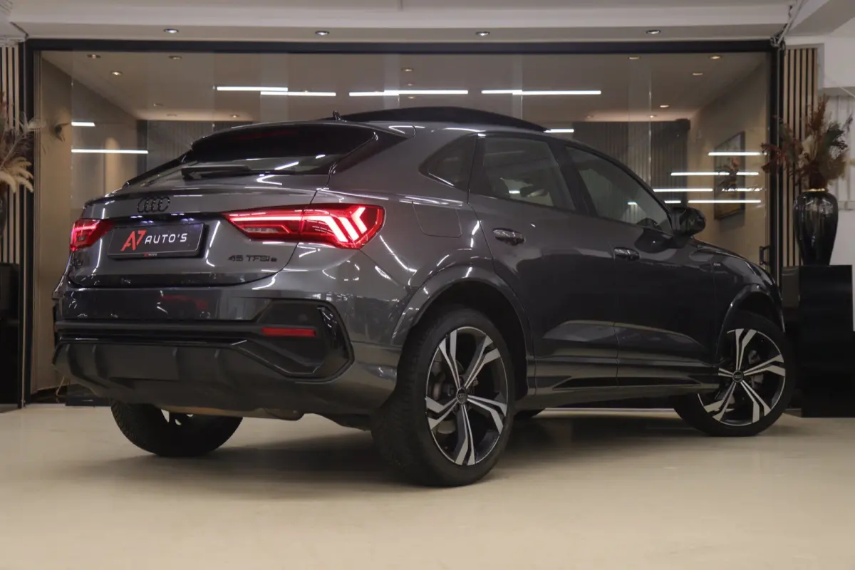 45 TFSI e 3X S-Line /PANO/CARPLAY/KEYLES/STOELV/BOMVOL