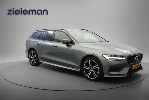 2.0 B3 Momentum Advantage Automaat - Carplay, Camera, Stoelverw.