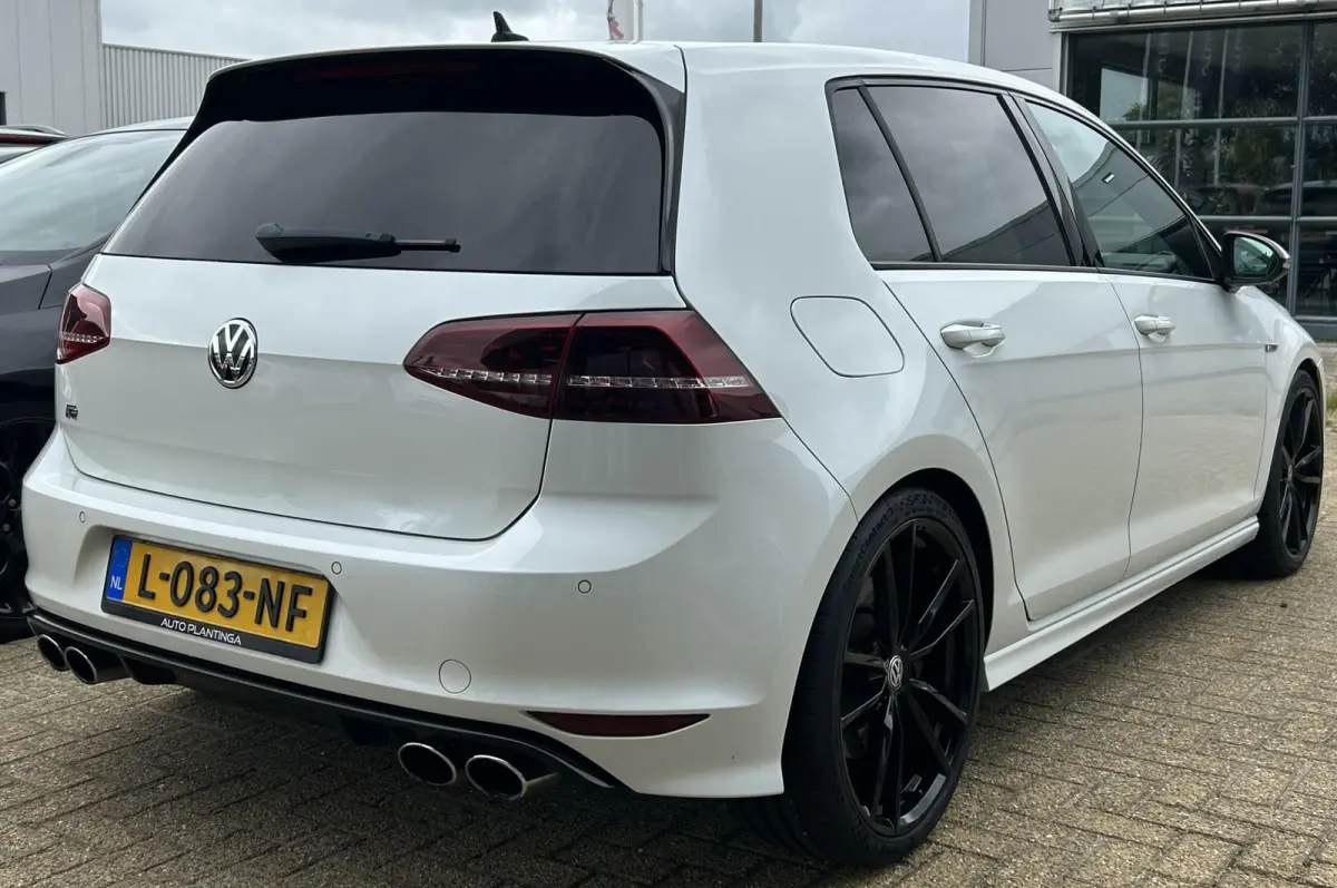 2.0 TSI R 4Motion 300PK | BOMVOL | LIEFHEBBERS AUTO! | PANO | Nieuwe APK | Nieuwe Kettingen | Recent Groot Onderhoud Uitgevoerd door een TSI Specialist | 4 Nieuwe Conti Sport Contact 7 Bande