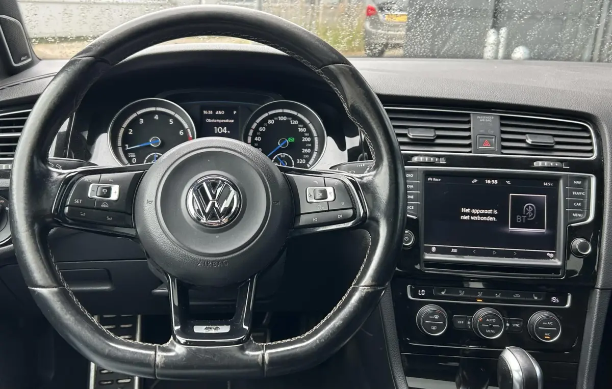 2.0 TSI R 4Motion 300PK | BOMVOL | LIEFHEBBERS AUTO! | PANO | Nieuwe APK | Nieuwe Kettingen | Recent Groot Onderhoud Uitgevoerd door een TSI Specialist | 4 Nieuwe Conti Sport Contact 7 Bande