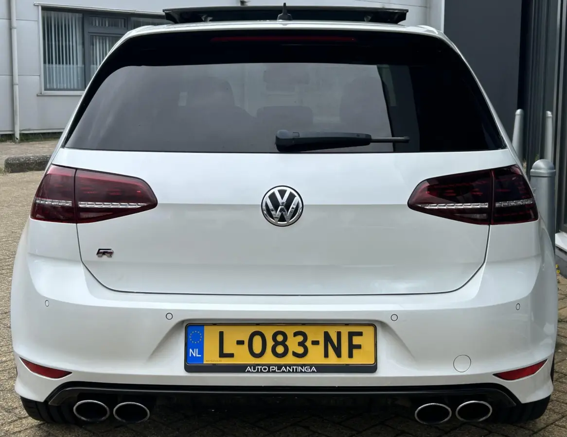 2.0 TSI R 4Motion 300PK | BOMVOL | LIEFHEBBERS AUTO! | PANO | Nieuwe APK | Nieuwe Kettingen | Recent Groot Onderhoud Uitgevoerd door een TSI Specialist | 4 Nieuwe Conti Sport Contact 7 Bande