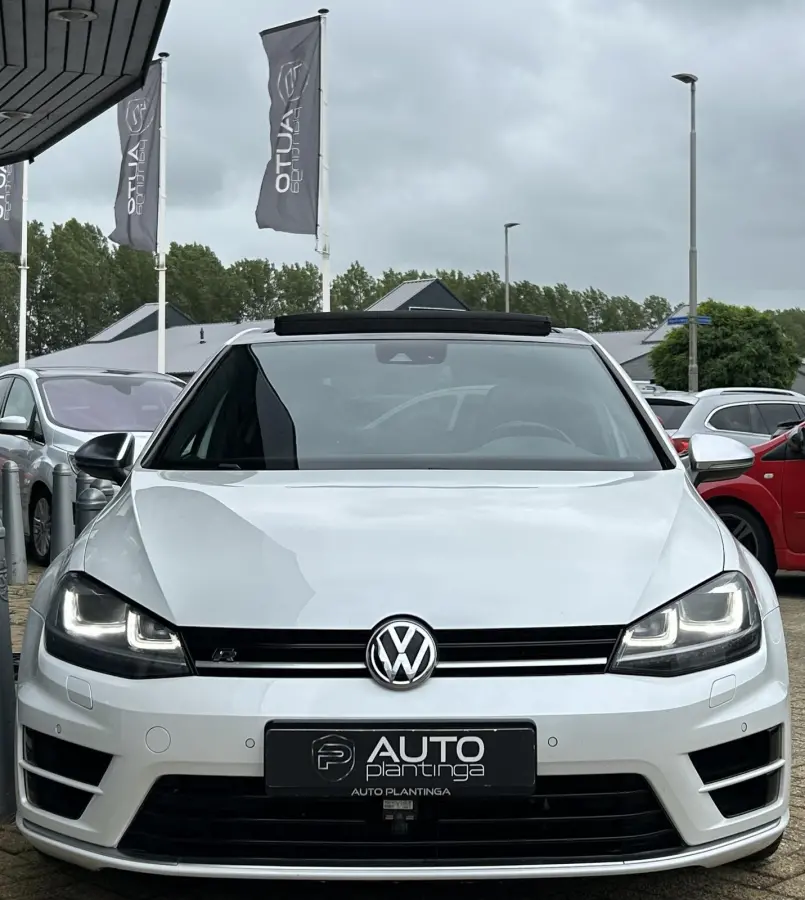 2.0 TSI R 4Motion 300PK | BOMVOL | LIEFHEBBERS AUTO! | PANO | Nieuwe APK | Nieuwe Kettingen | Recent Groot Onderhoud Uitgevoerd door een TSI Specialist | 4 Nieuwe Conti Sport Contact 7 Bande