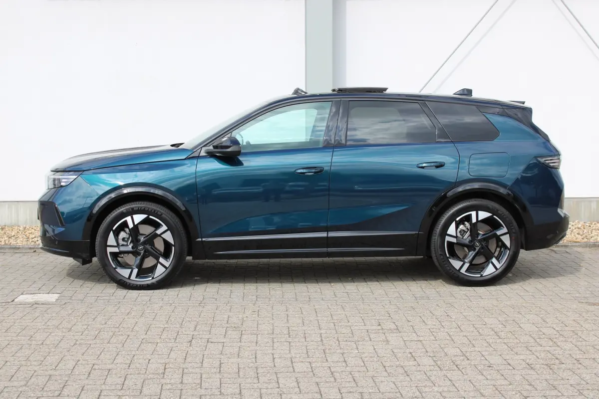 1.6 Turbo Plug-in-Hybrid Ultimate / Navigatie / 360 Camera / LEDER / Panoramadak / Parkeersensoren / Keyless / Stuur -en Stoelverwarmd / 20" LMV