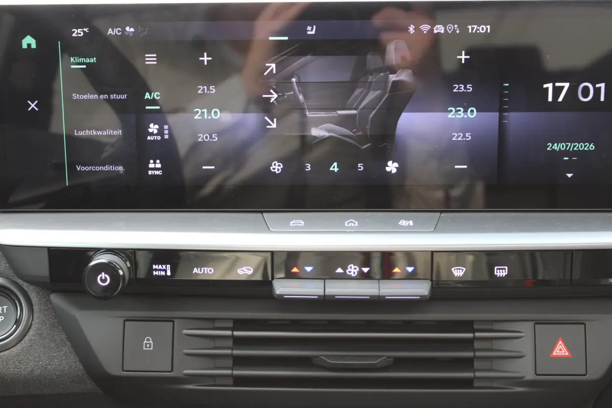 1.6 Turbo Plug-in-Hybrid Ultimate / Navigatie / 360 Camera / LEDER / Panoramadak / Parkeersensoren / Keyless / Stuur -en Stoelverwarmd / 20" LMV