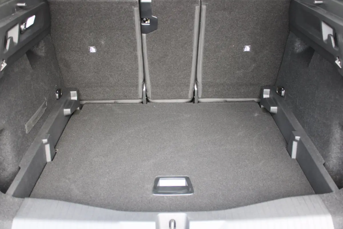 1.6 Turbo Plug-in-Hybrid Ultimate / Navigatie / 360 Camera / LEDER / Panoramadak / Parkeersensoren / Keyless / Stuur -en Stoelverwarmd / 20" LMV