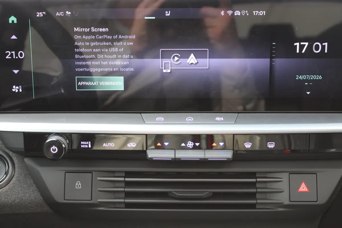 1.6 Turbo Plug-in-Hybrid Ultimate / Navigatie / 360 Camera / LEDER / Panoramadak / Parkeersensoren / Keyless / Stuur -en Stoelverwarmd / 20" LMV