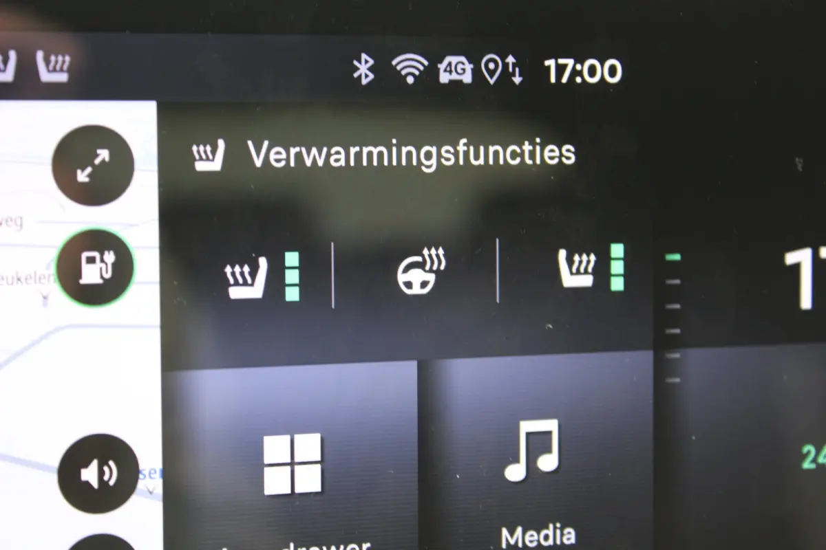 1.6 Turbo Plug-in-Hybrid Ultimate / Navigatie / 360 Camera / LEDER / Panoramadak / Parkeersensoren / Keyless / Stuur -en Stoelverwarmd / 20" LMV