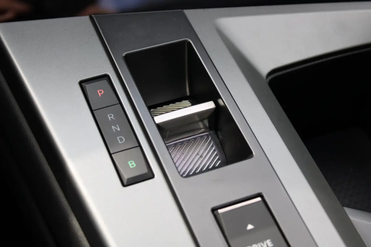 1.6 Turbo Plug-in-Hybrid Ultimate / Navigatie / 360 Camera / LEDER / Panoramadak / Parkeersensoren / Keyless / Stuur -en Stoelverwarmd / 20" LMV